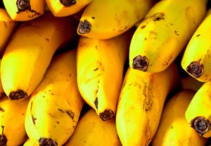 La banane figue, le fruit de la saison à la Réunion